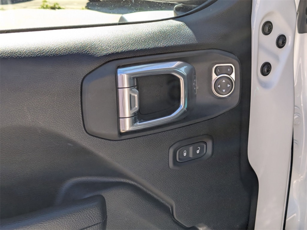 Thumbnail: 2025 Jeep Wrangler - 13