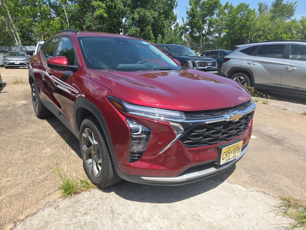 Thumbnail: 2025 Chevrolet Trax - 6