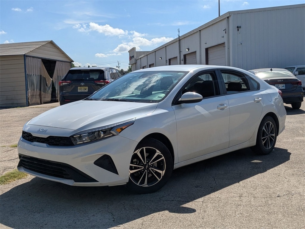 Thumbnail: 2024 Kia Forte - 1