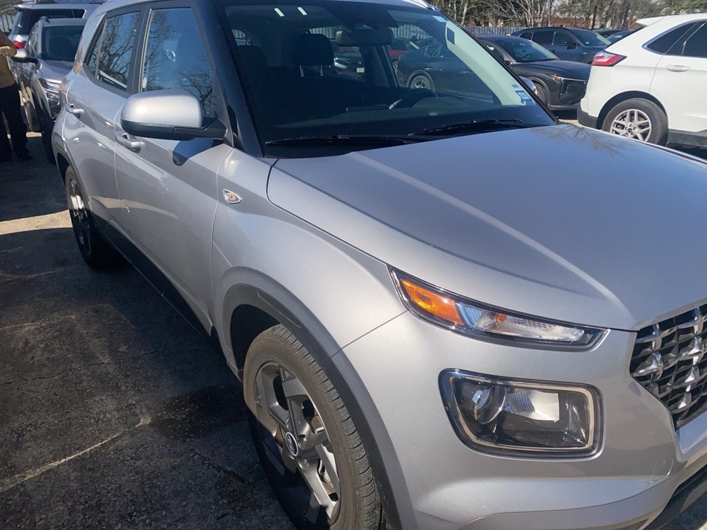 Thumbnail: 2025 Hyundai Venue - 3