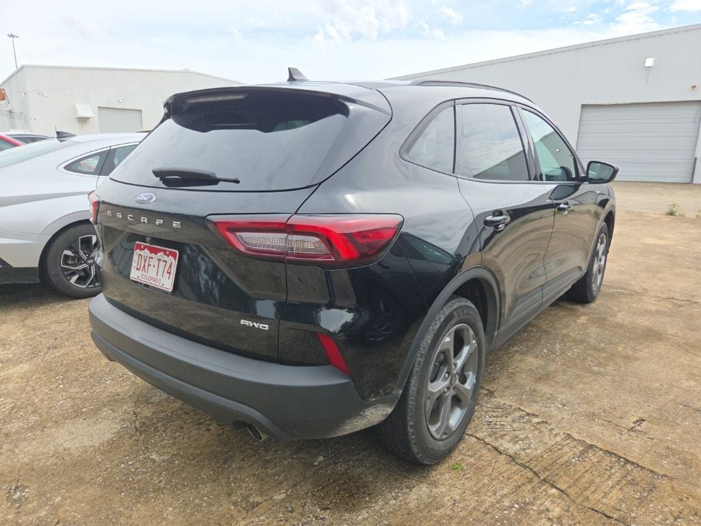 Thumbnail: 2025 Ford Escape - 9