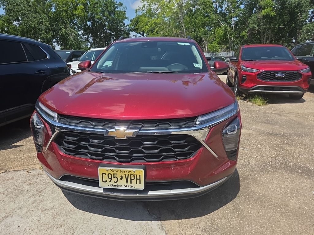 Thumbnail: 2025 Chevrolet Trax - 7