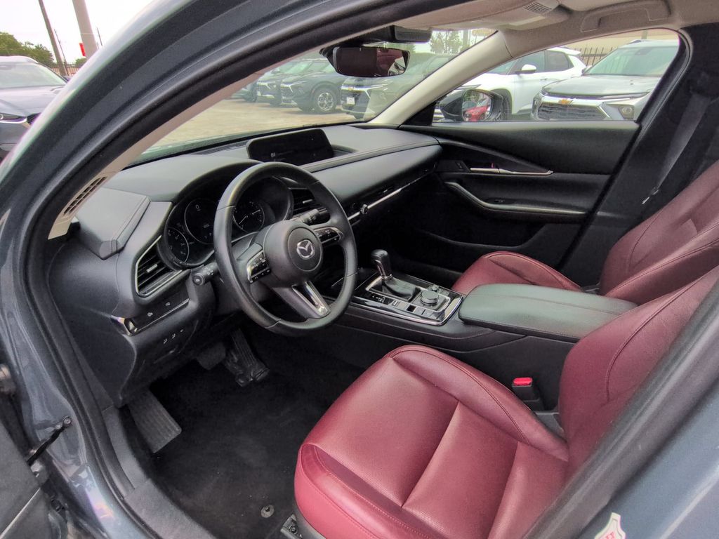 Thumbnail: 2025 Mazda CX-30 - 15