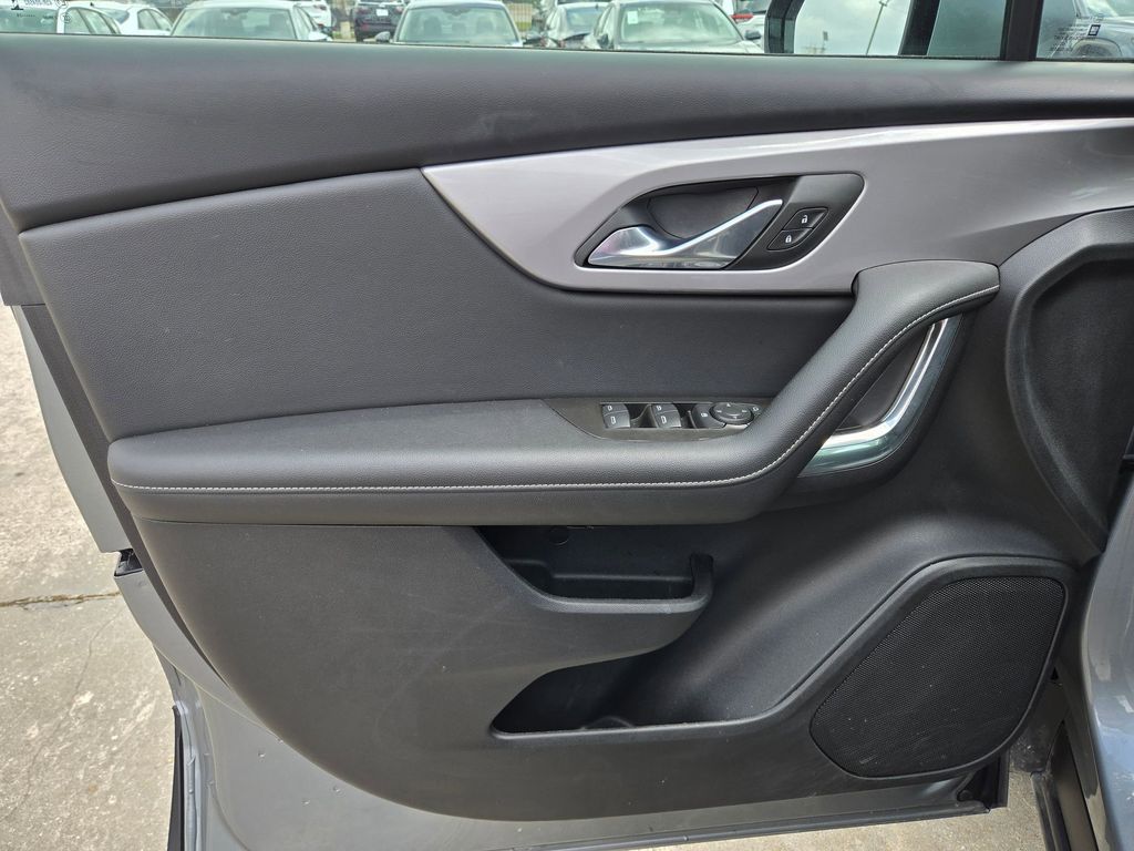 Thumbnail: 2025 Chevrolet Blazer - 13