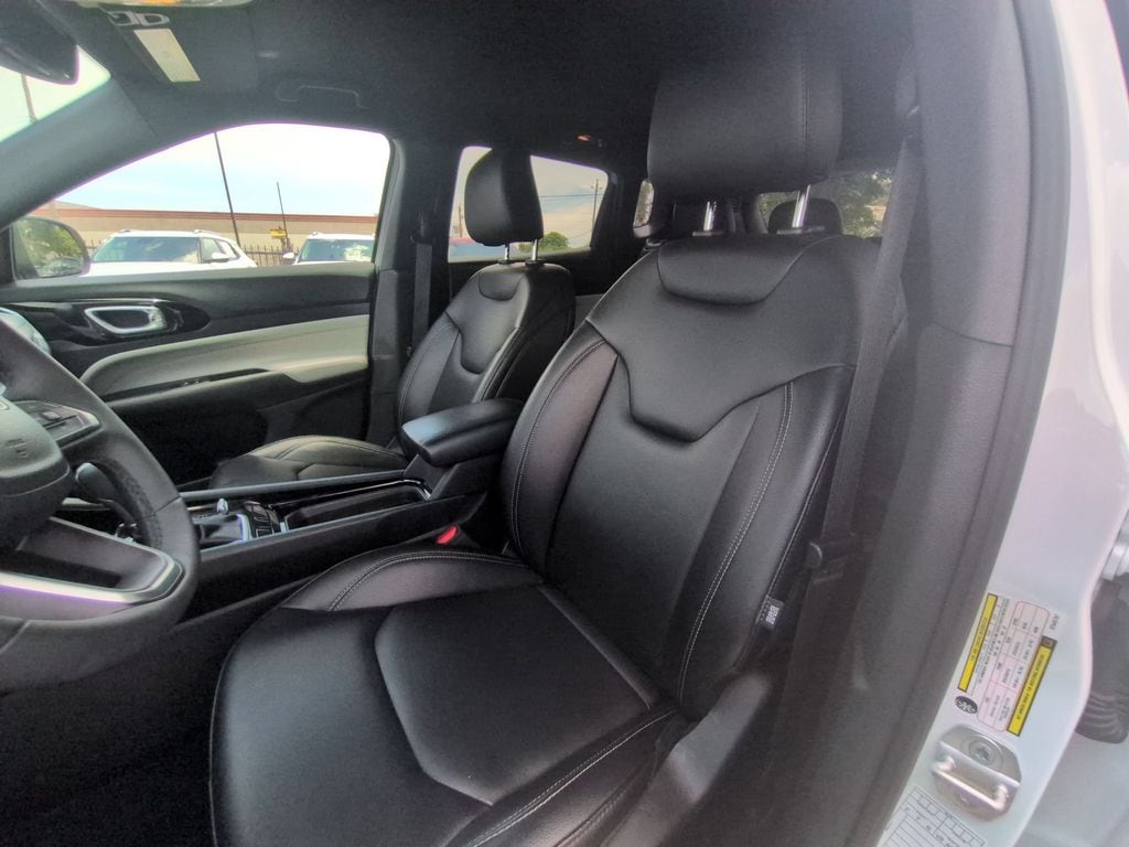 Thumbnail: 2025 Jeep Compass - 24
