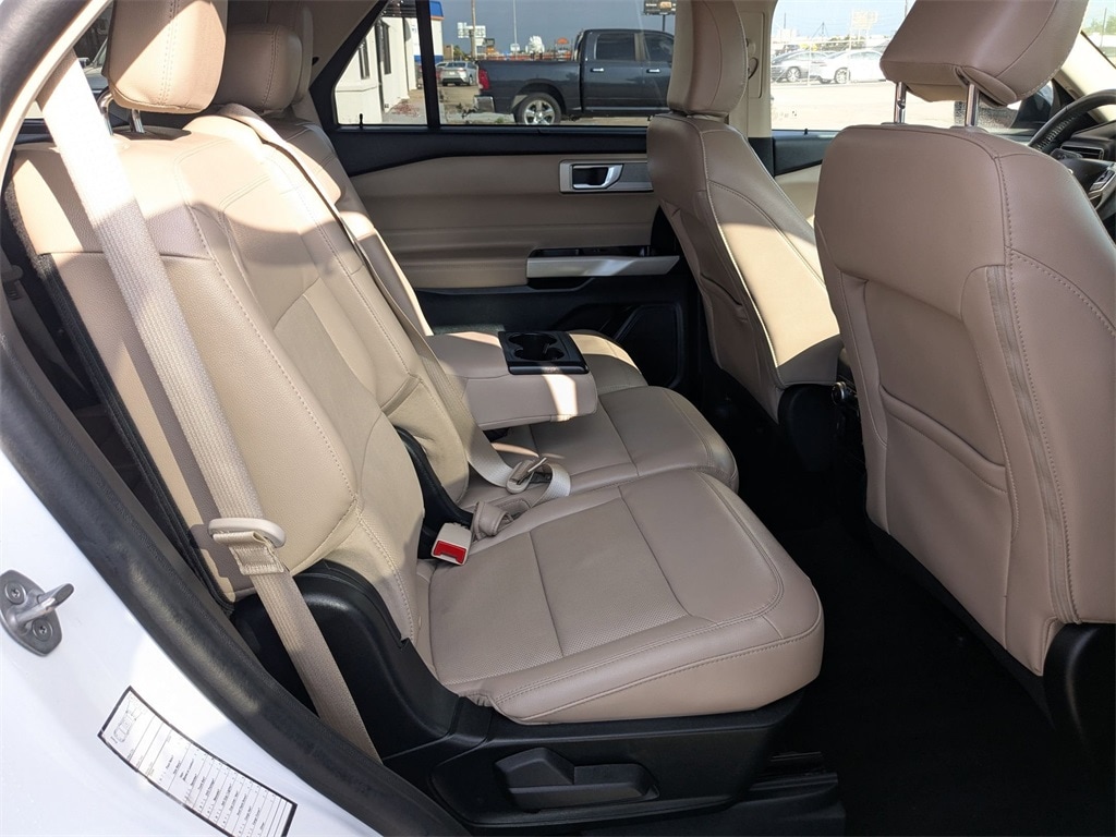 Thumbnail: 2023 Ford Explorer - 32