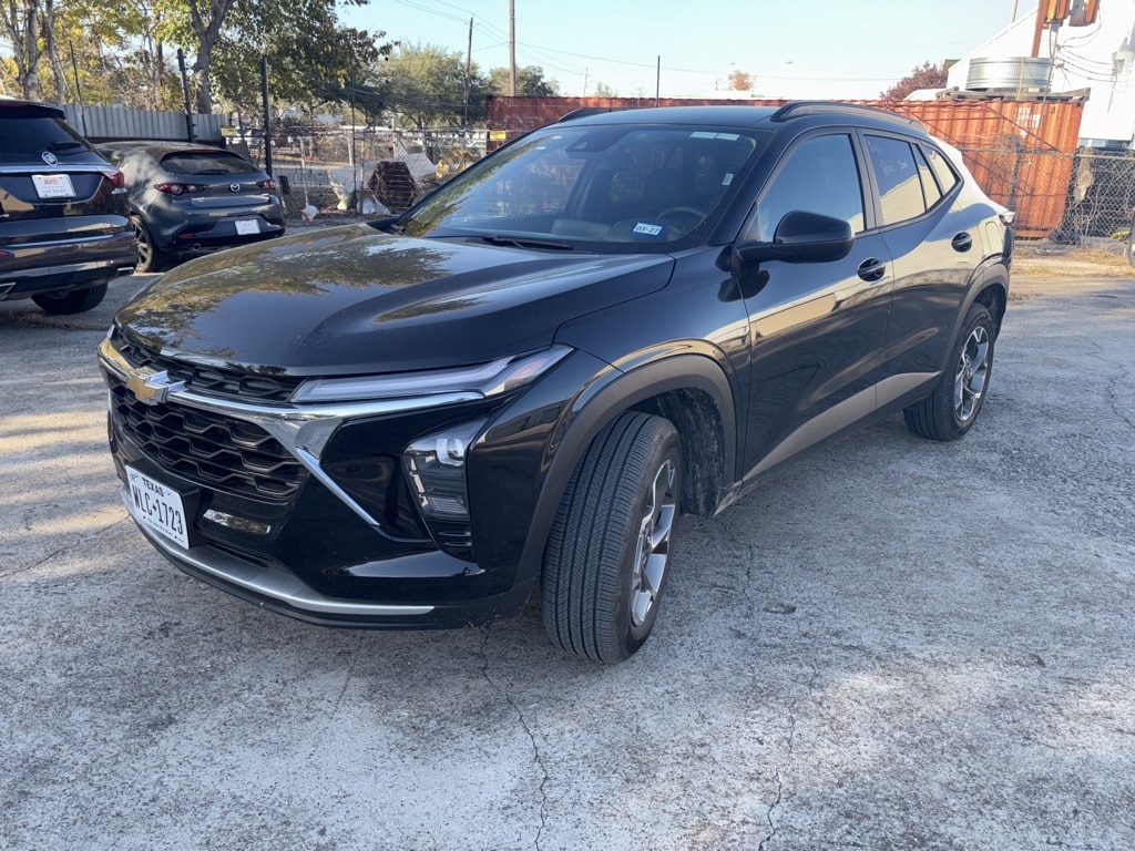 2025 Chevrolet Trax LT's photo