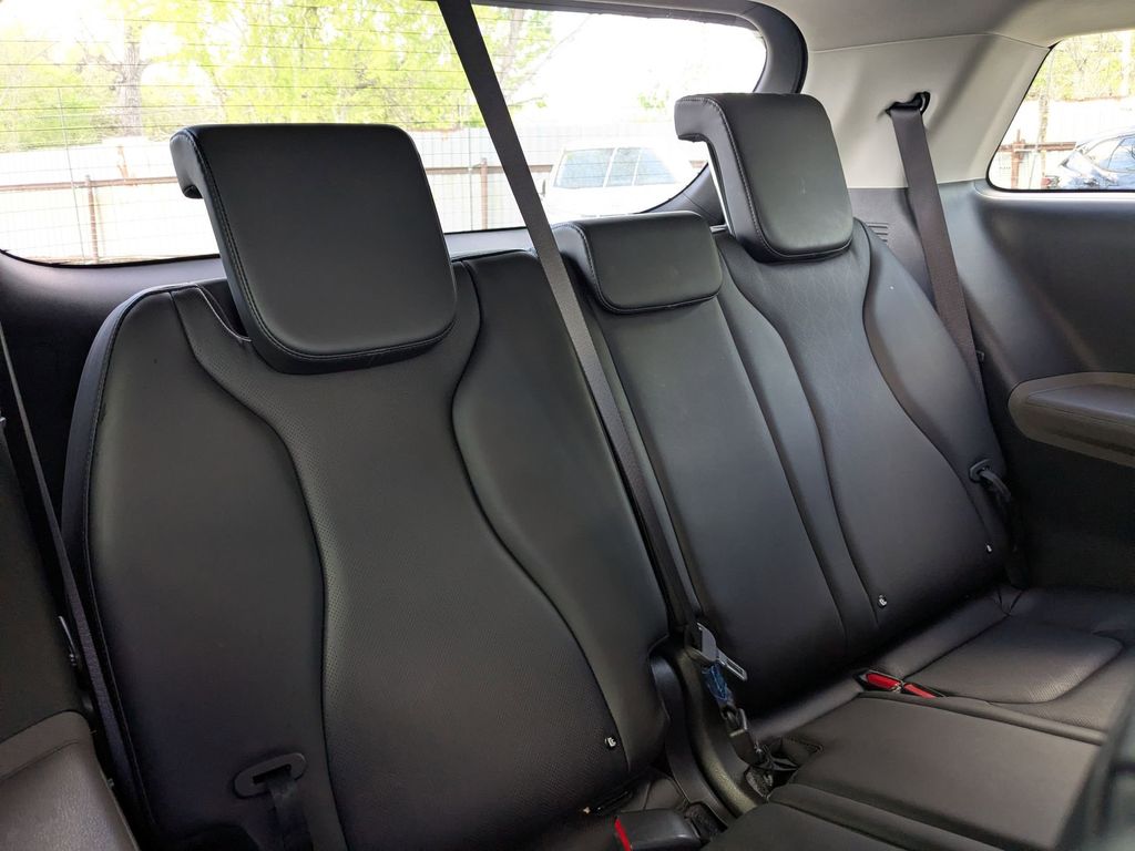 Thumbnail: 2025 Kia Carnival - 26