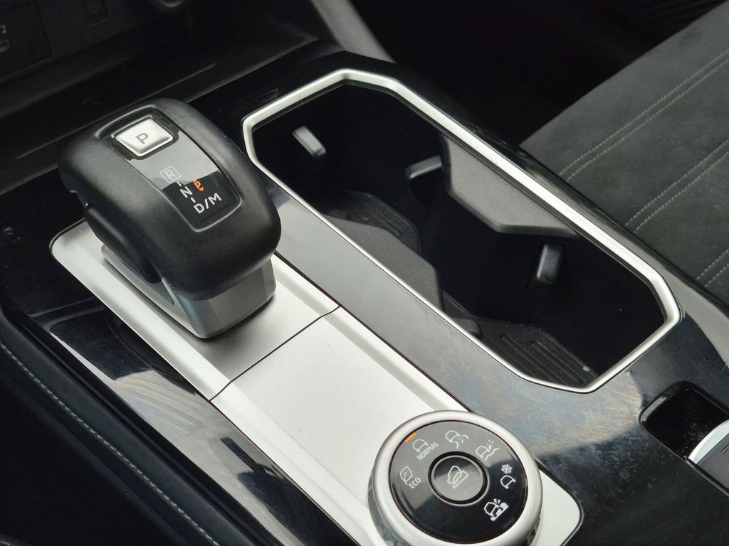 Thumbnail: 2025 Mitsubishi Outlander - 17