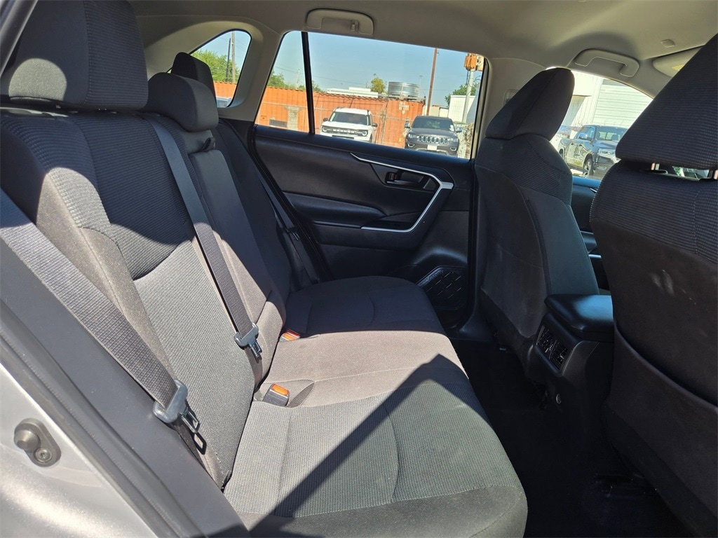 Thumbnail: 2025 Toyota RAV4 - 29