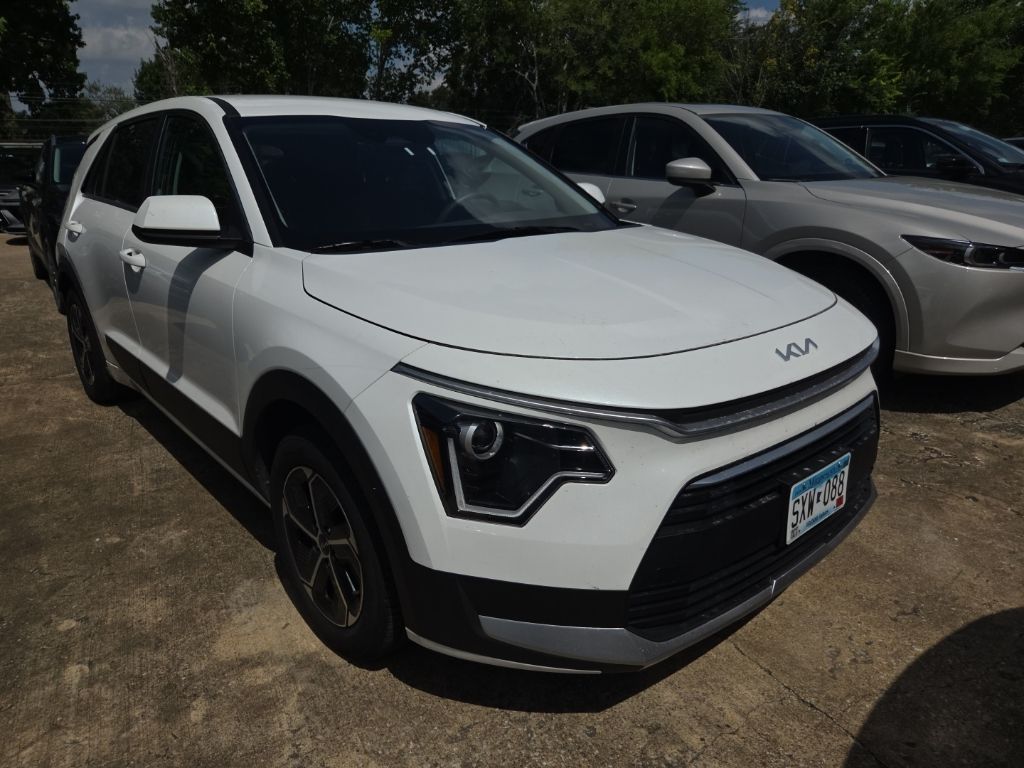 Thumbnail: 2025 Kia Niro - 6