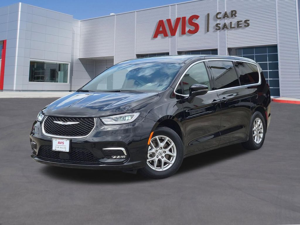 Thumbnail: 2025 Chrysler Pacifica - 1