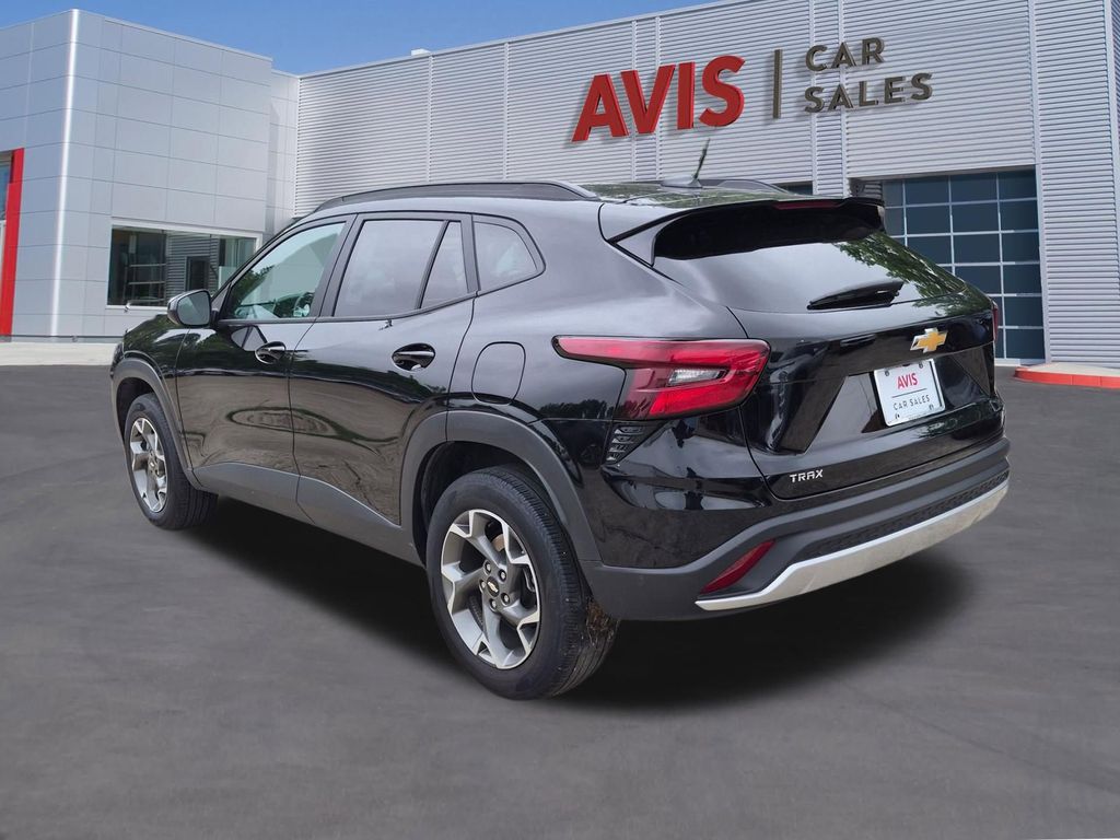 Thumbnail: 2025 Chevrolet Trax - 9