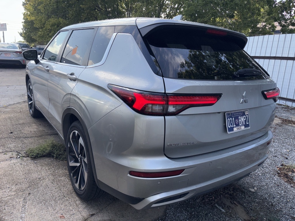 Thumbnail: 2024 Mitsubishi Outlander - 6