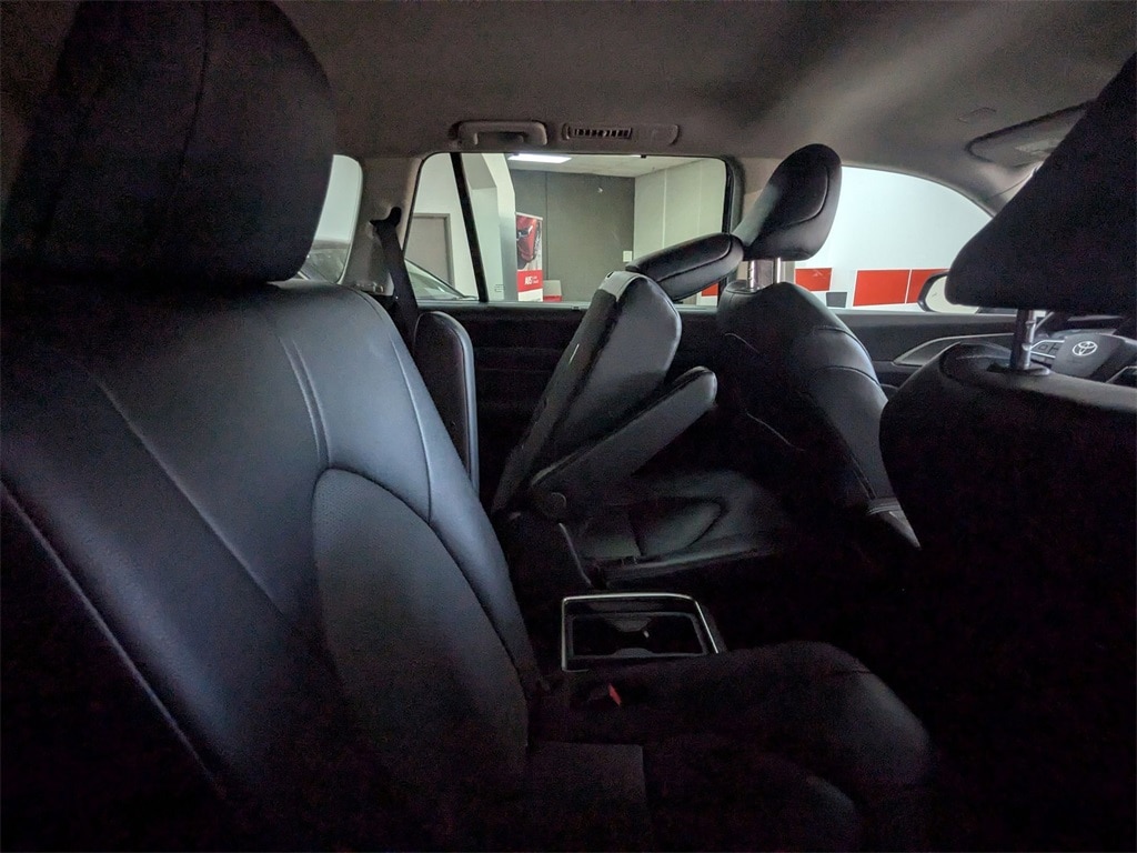 Thumbnail: 2025 Toyota Grand Highlander - 16