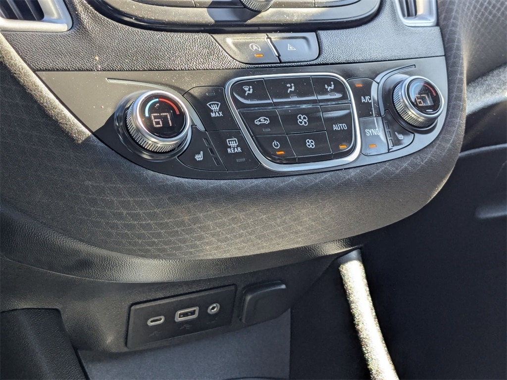 Thumbnail: 2023 Chevrolet Malibu - 19