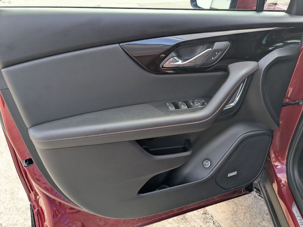 Thumbnail: 2025 Chevrolet Blazer - 10