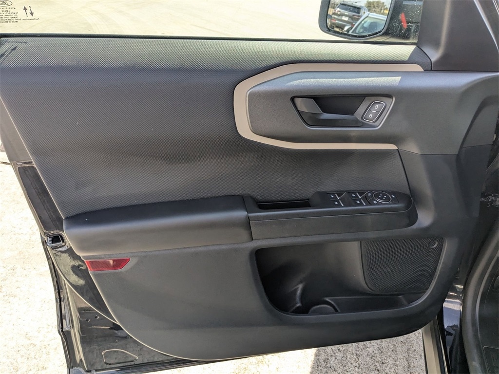 Thumbnail: 2025 Ford Bronco Sport - 11