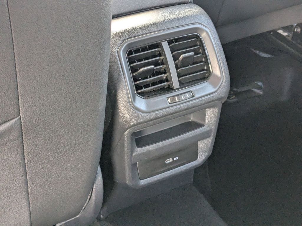 Thumbnail: 2025 Volkswagen Taos - 27