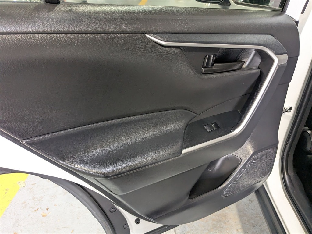 Thumbnail: 2023 Toyota RAV4 - 24