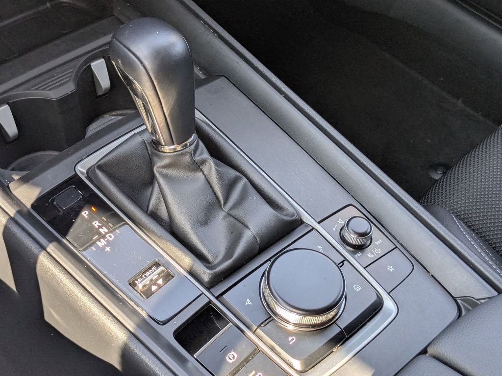 Thumbnail: 2025 Mazda CX-50 - 19