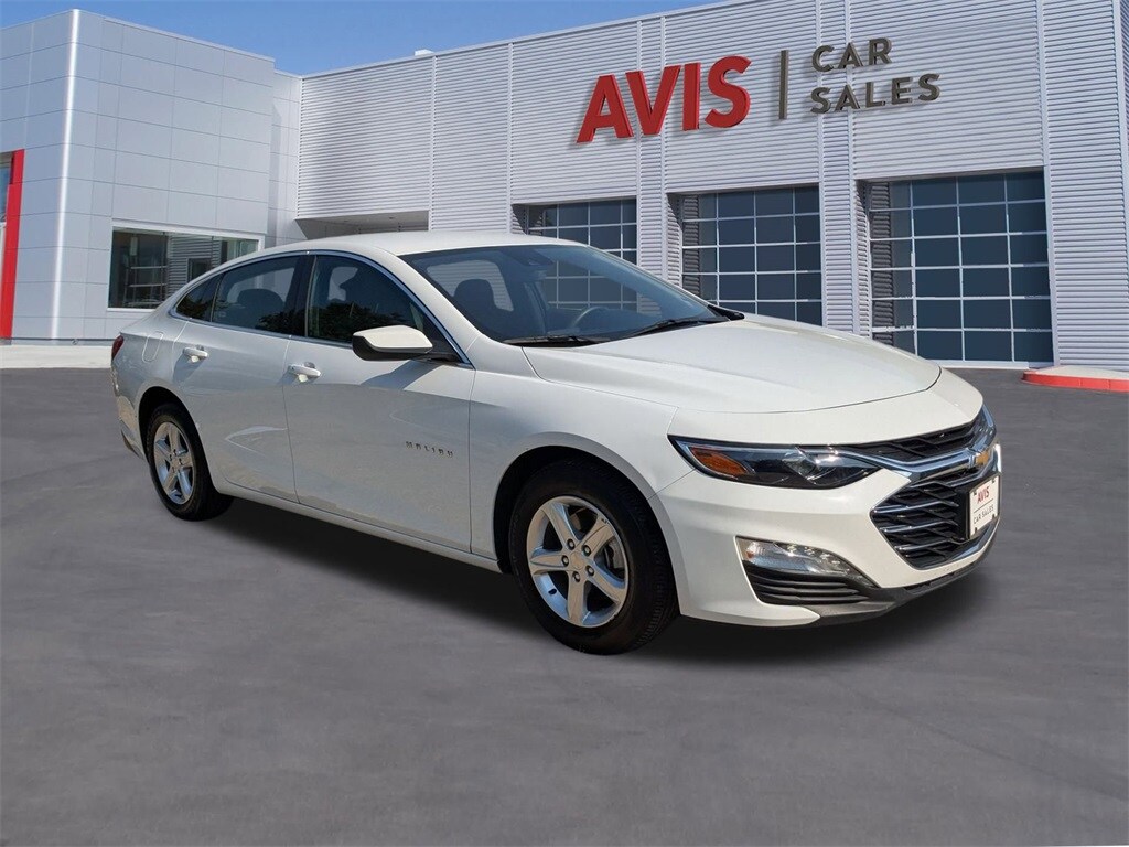 2024 Chevrolet Malibu 1LT photo 3