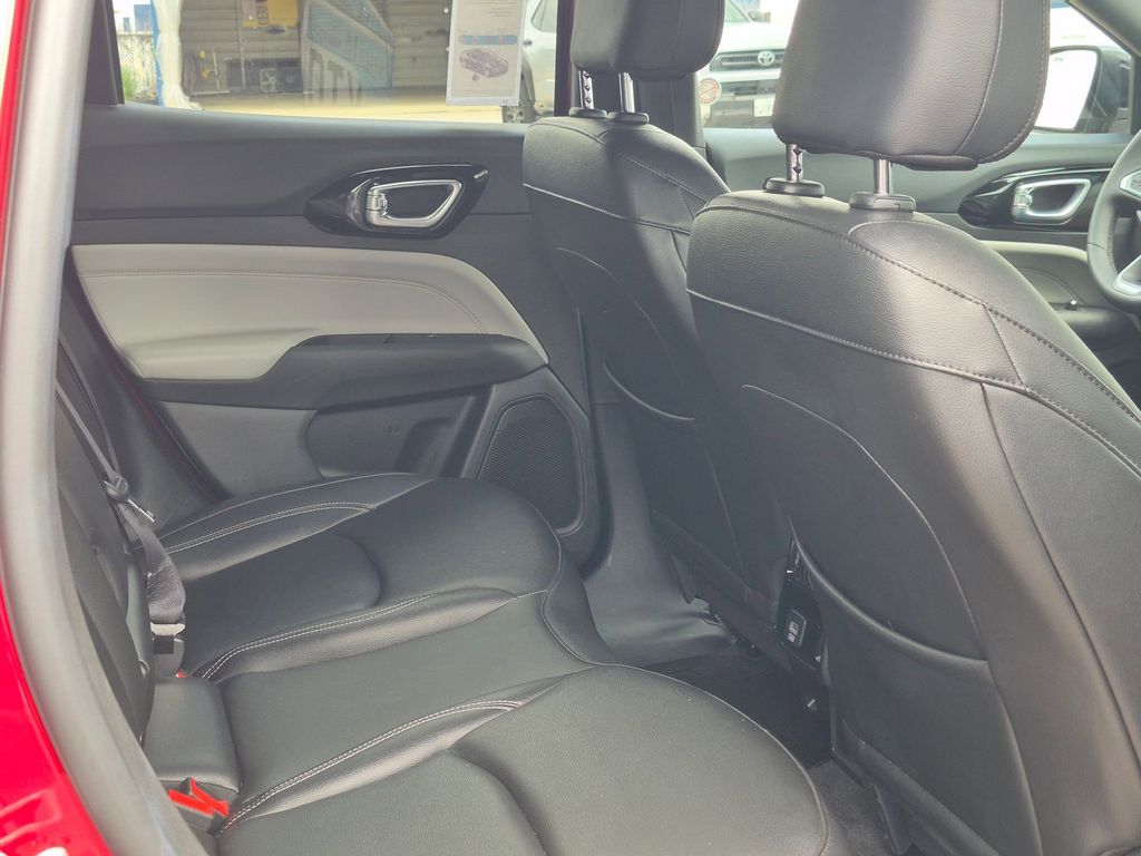 Thumbnail: 2025 Jeep Compass - 27