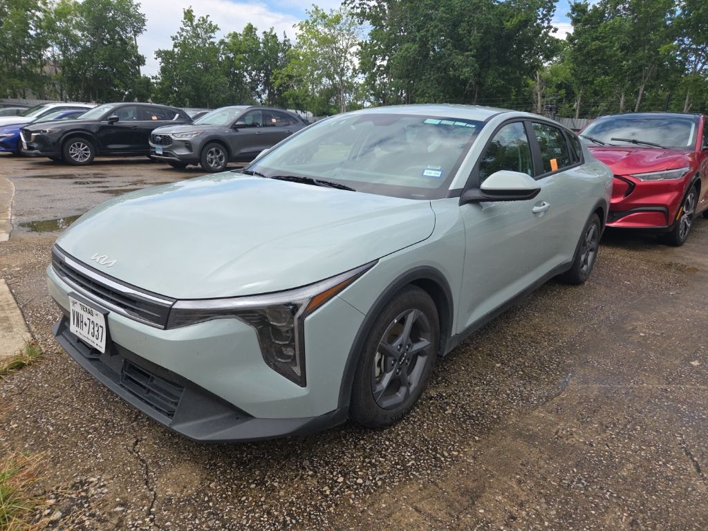 2025 Kia K4's photo