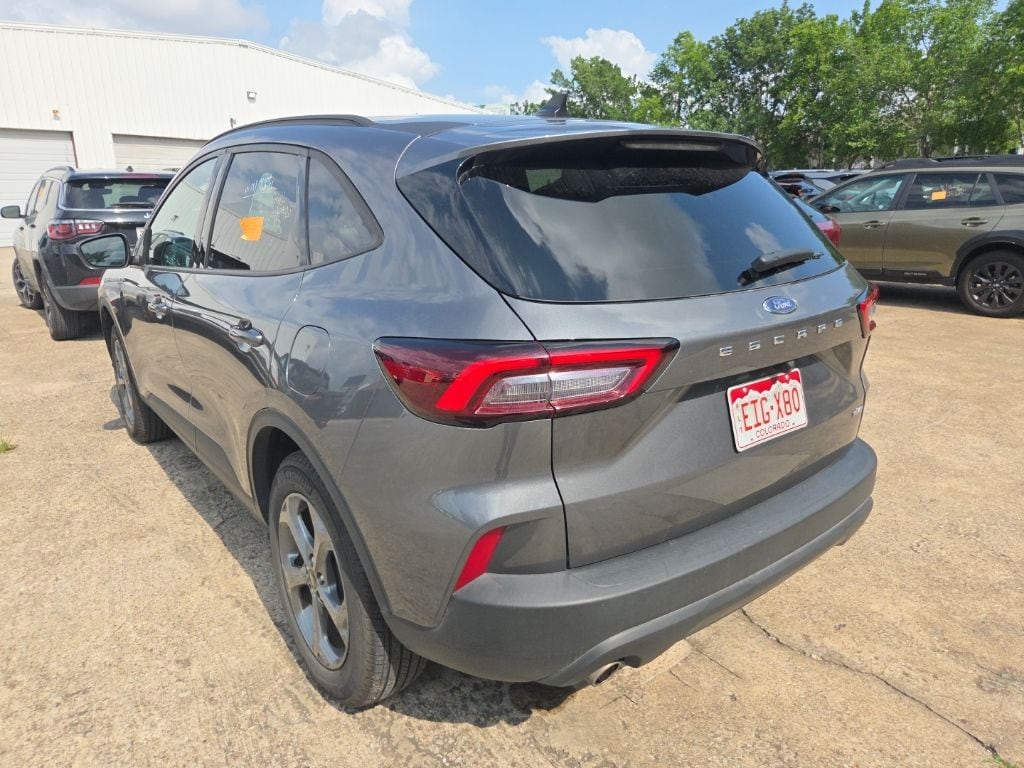 Thumbnail: 2025 Ford Escape - 8