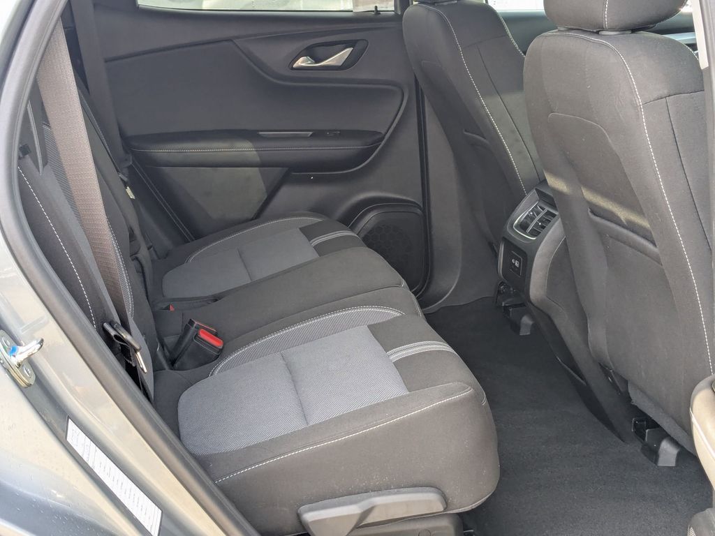 Thumbnail: 2025 Chevrolet Blazer - 28