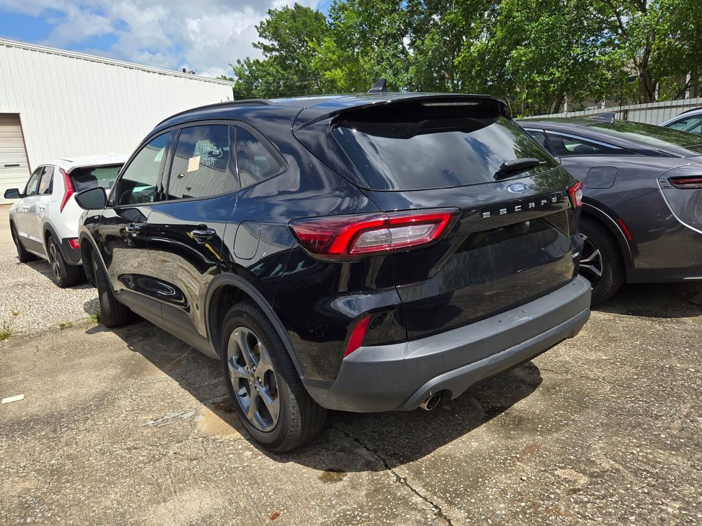 Thumbnail: 2025 Ford Escape - 5