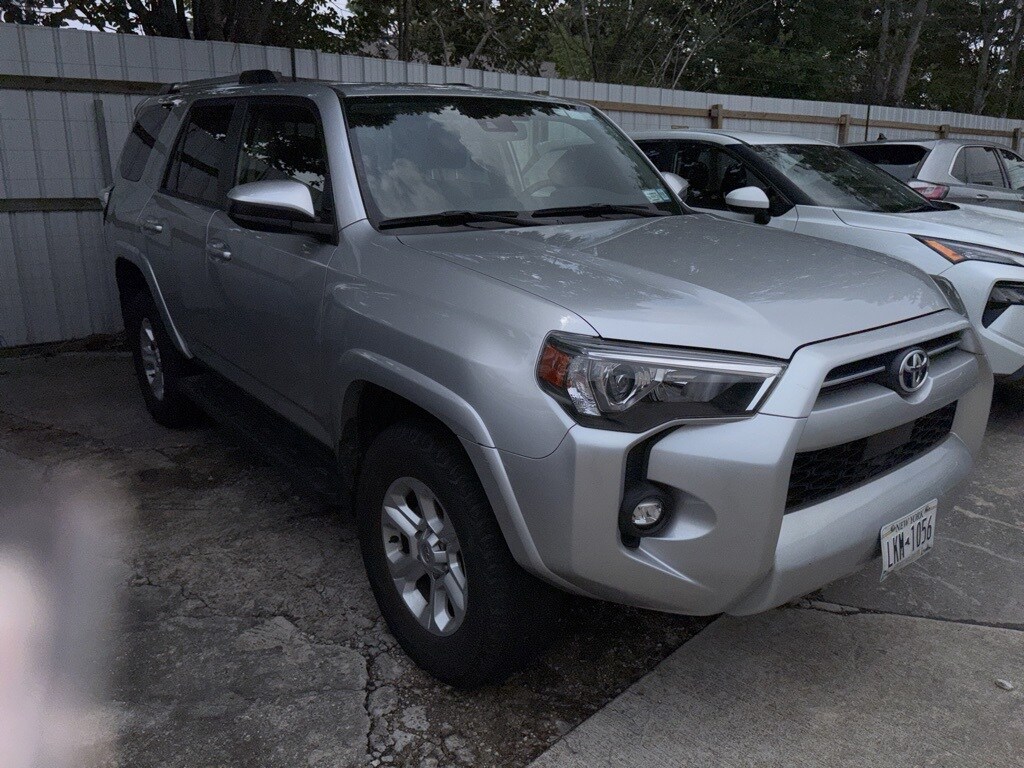 2024 Toyota 4Runner SR5 photo 2