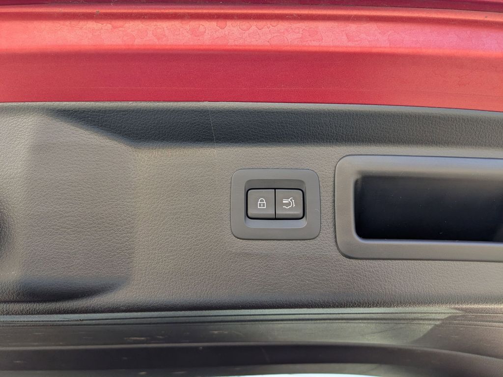 Thumbnail: 2025 Mazda CX-50 - 28