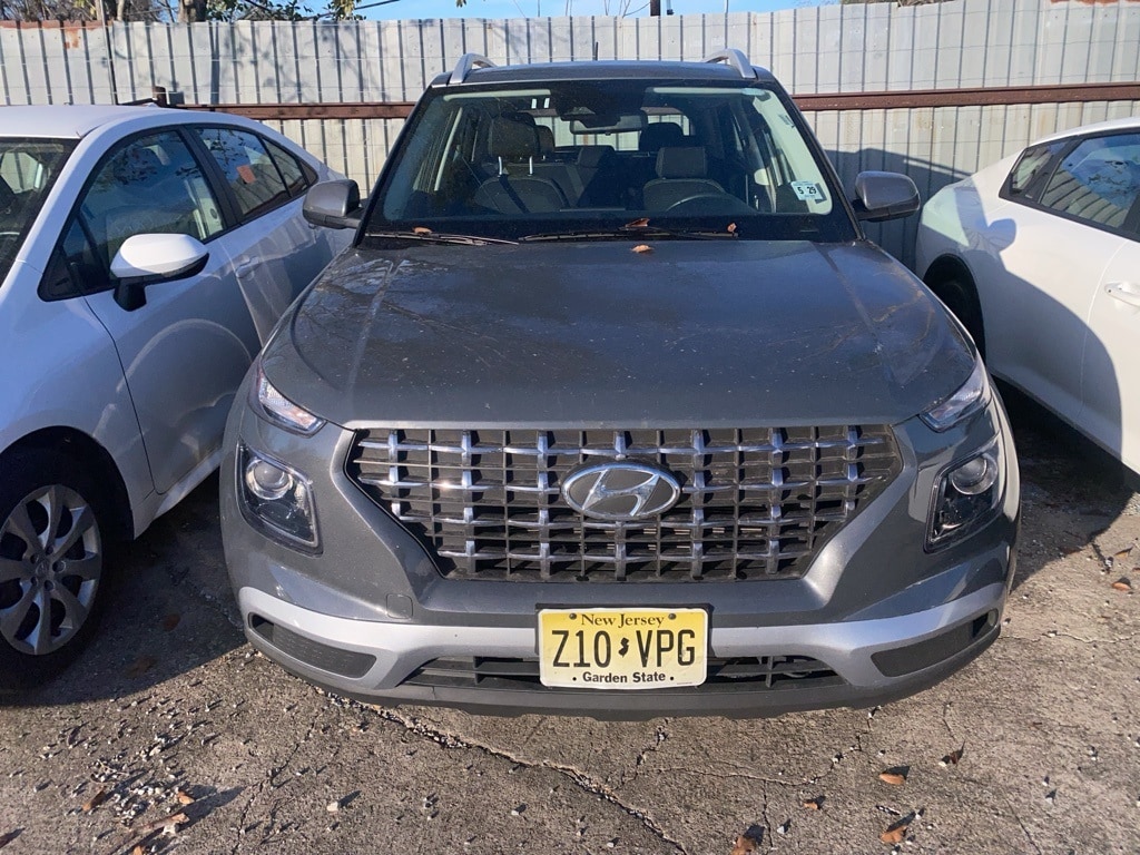 Thumbnail: 2025 Hyundai Venue - 2