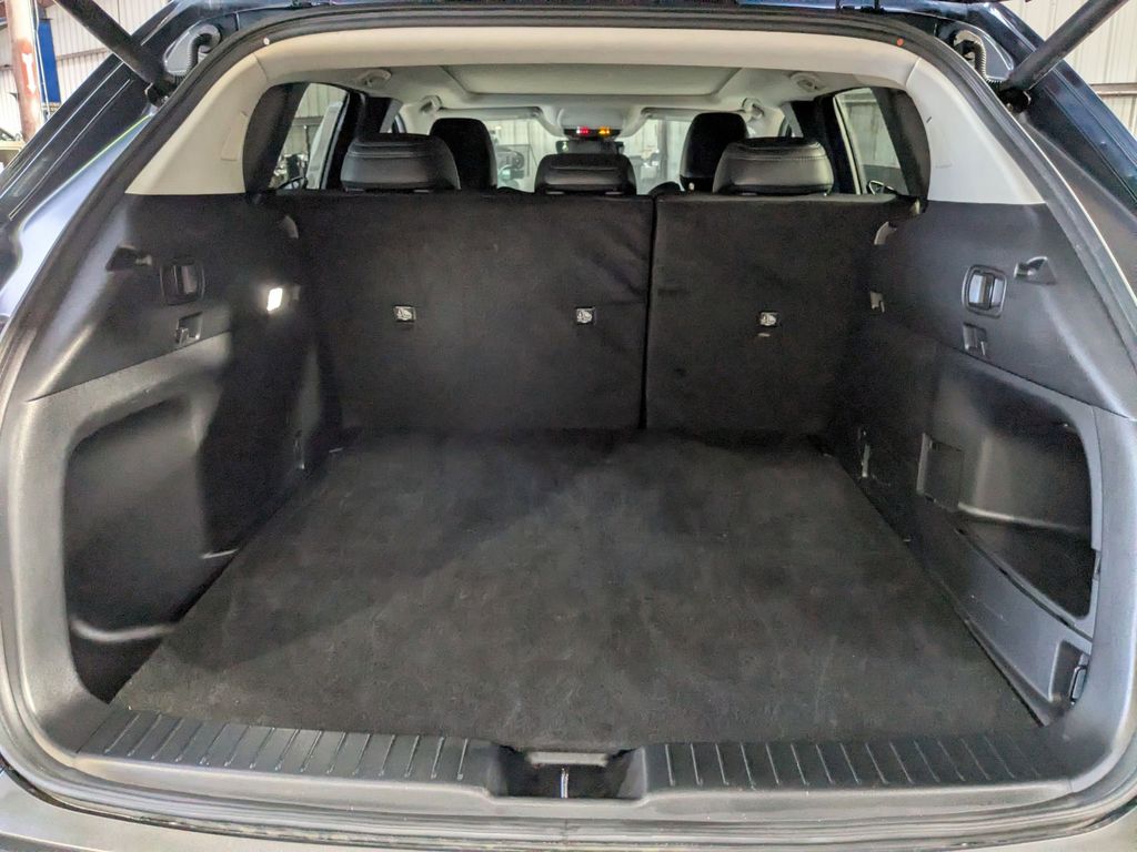 Thumbnail: 2025 Mazda CX-50 - 27