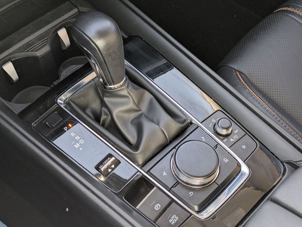 Thumbnail: 2025 Mazda CX-50 - 18