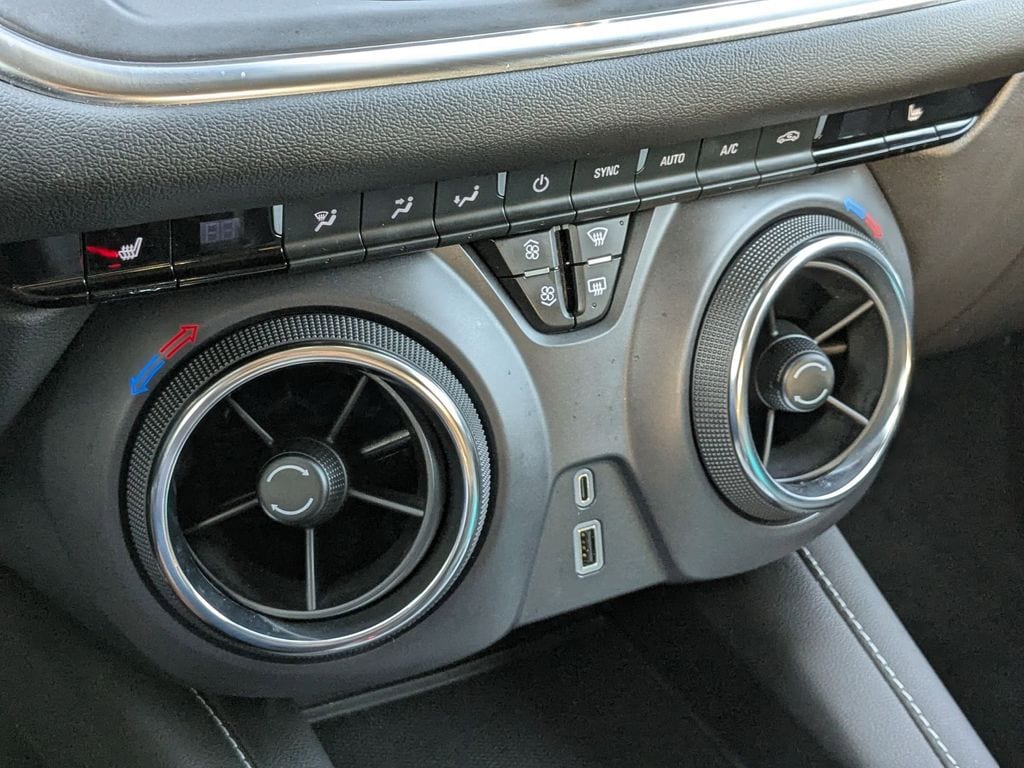 Thumbnail: 2025 Chevrolet Blazer - 21