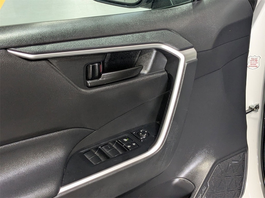 Thumbnail: 2023 Toyota RAV4 - 13