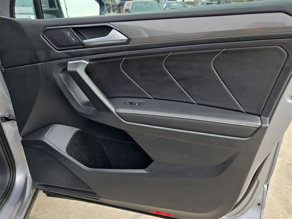 Thumbnail: 2024 Volkswagen Tiguan - 31