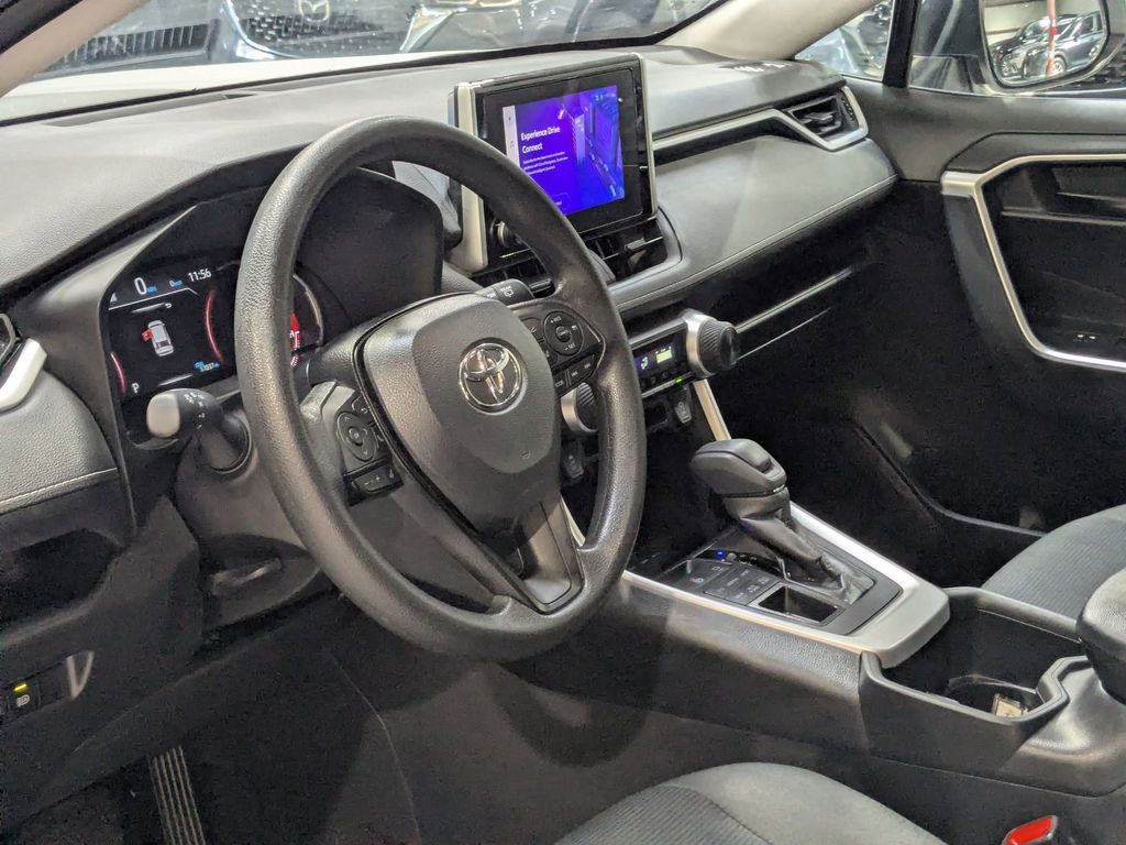 Thumbnail: 2025 Toyota RAV4 - 14