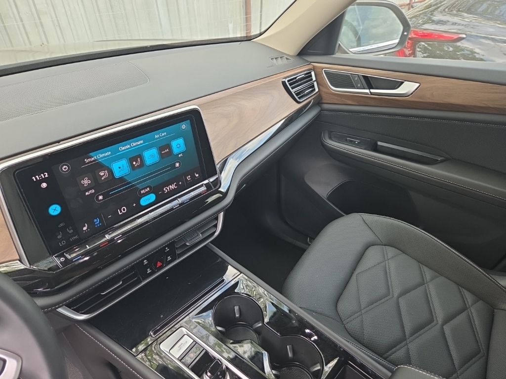 Thumbnail: 2025 Volkswagen Atlas - 3