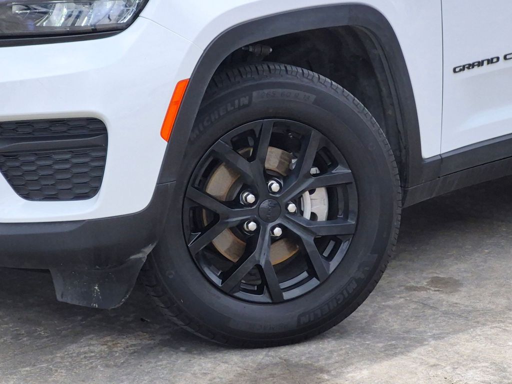 Thumbnail: 2025 Jeep Grand Cherokee - 29