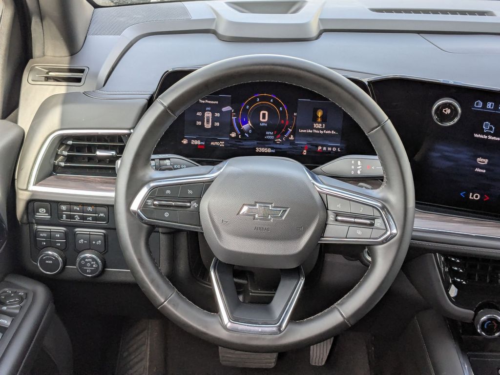 Thumbnail: 2025 Chevrolet Suburban - 10