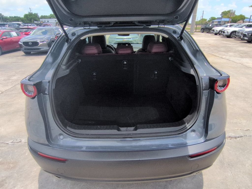 2025 Mazda CX-30 Carbon Edition - Photo 28