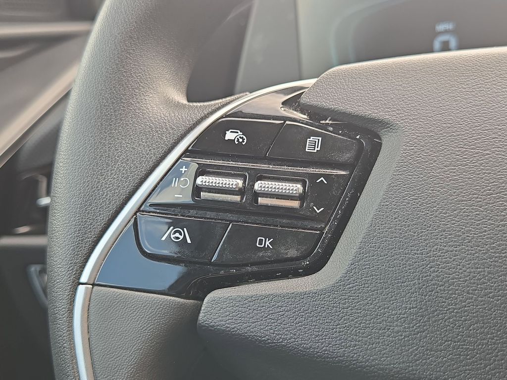 Thumbnail: 2025 Kia Niro - 20