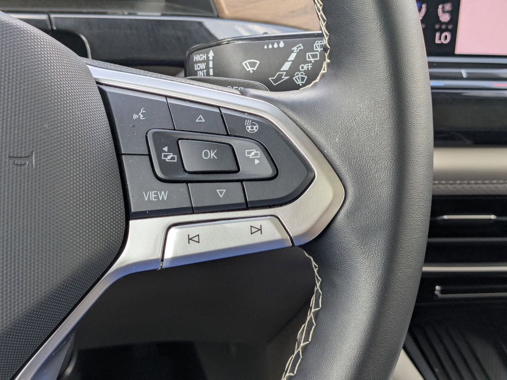 Thumbnail: 2025 Volkswagen Atlas - 17