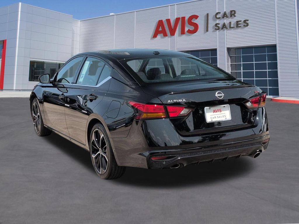 Thumbnail: 2025 Nissan Altima - 9