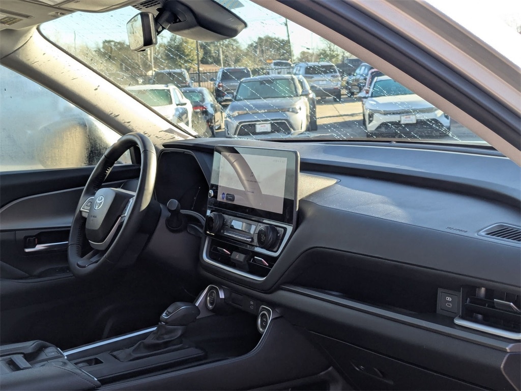 Thumbnail: 2025 Toyota Grand Highlander - 30