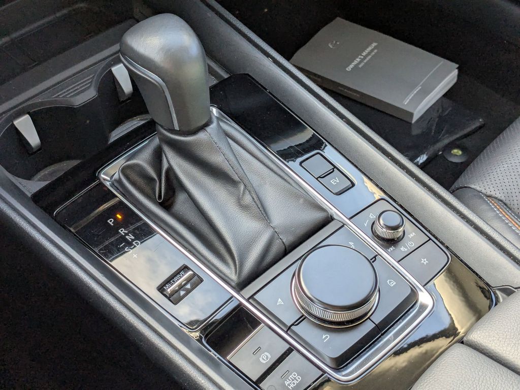 Thumbnail: 2025 Mazda CX-50 - 19