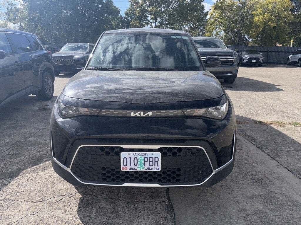 2024 Kia Soul LX photo 2